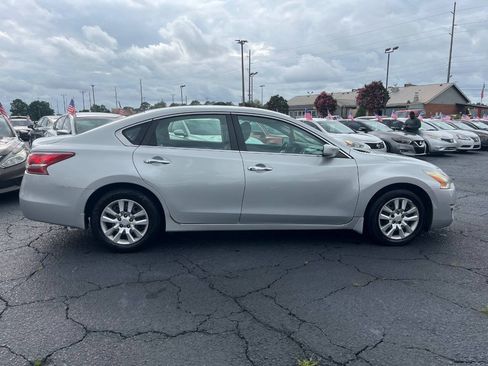 Used 2013 Nissan Altima 2.5 S FWD image 4