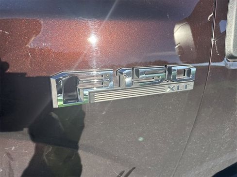 Used 2018 Ford F150 XLT w/ Equipment Group 302A Luxury image 8