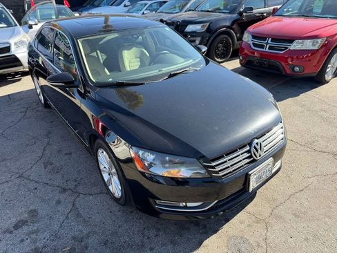 Used 2012 Volkswagen Passat 2.5 SEL Premium image 2