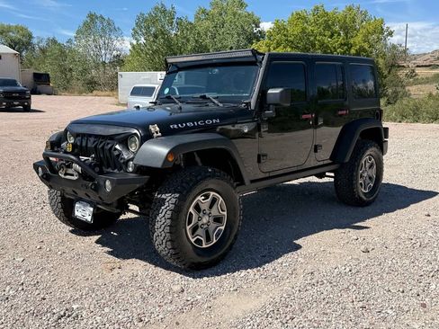 Used 2016 Jeep Wrangler Unlimited Rubicon w/ Connectivity Group AWD/4WD image 34