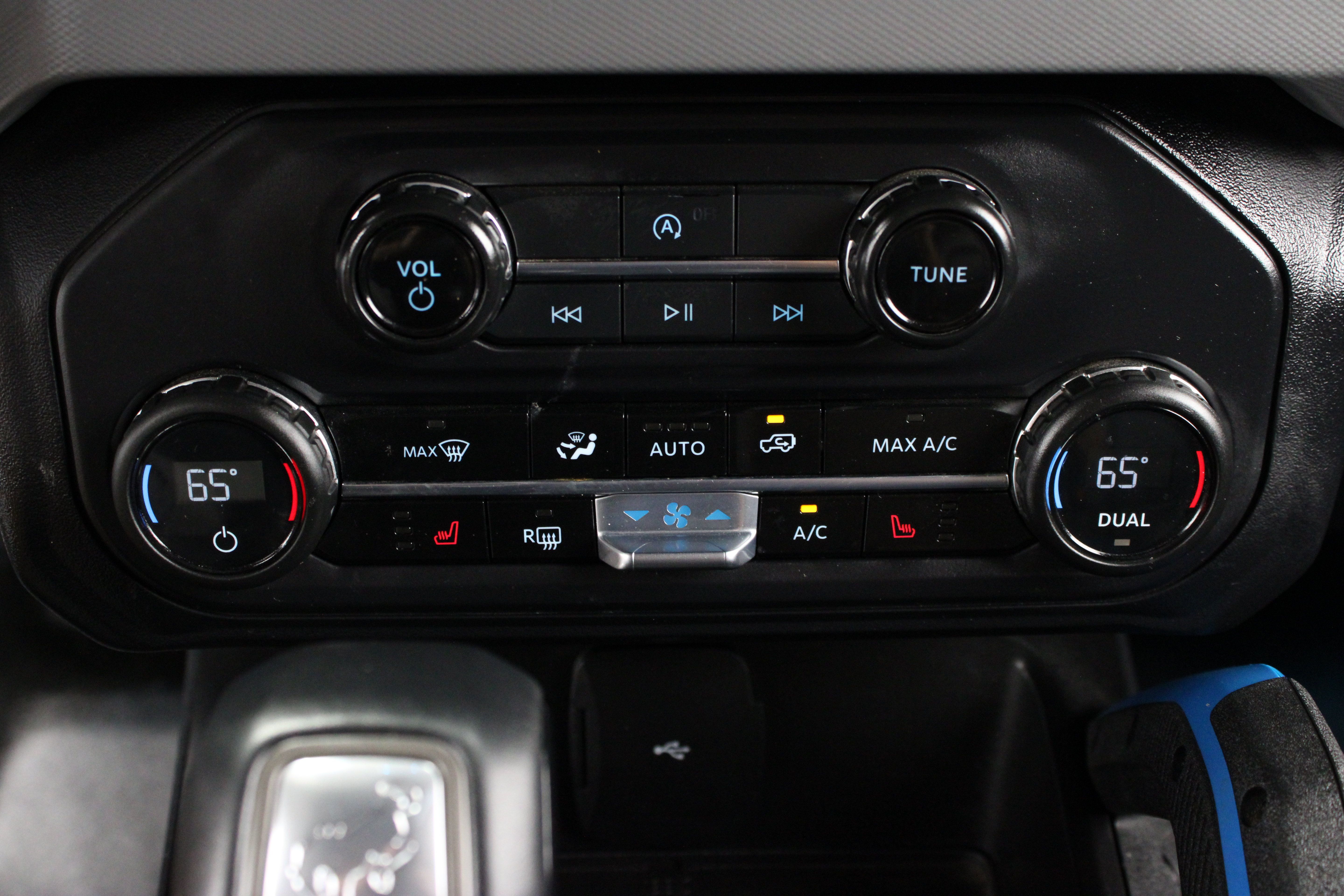 Used 2023 Ford Bronco Black Diamond w/ Sasquatch Package AWD/4WD image 19