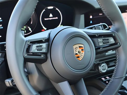 Used 2026 Porsche 911 GTS image 24