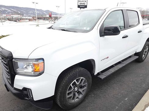 Used 2022 GMC Canyon AT4 w/ Trailering Package AWD/4WD image 6