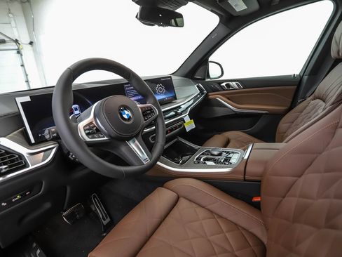 New 2026 BMW X5 xDrive40i w/ M Sport Package AWD/4WD image 10