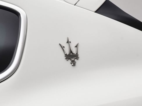 New 2024 Maserati Levante GT Ultima image 33