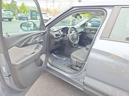 Used 2021 Chevrolet TrailBlazer LS AWD/4WD image 11