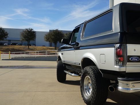 Used 1995 Ford Bronco XLT image 29