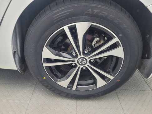 Used 2022 Nissan Sentra SV w/ All-Weather Package FWD image 31