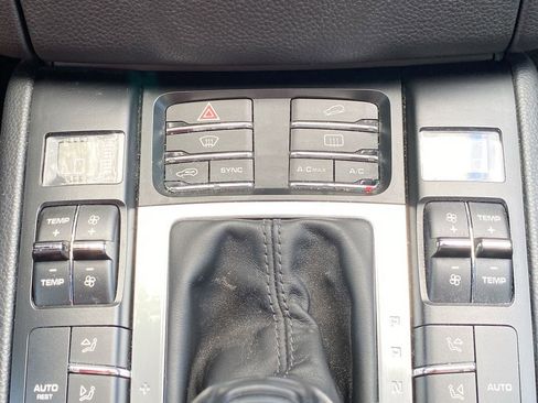 Used 2018 Porsche Macan Sport Edition image 29