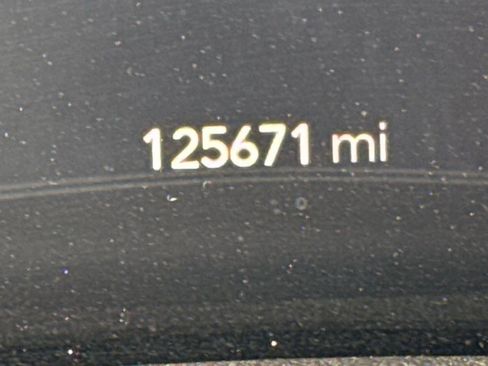 Used 2020 Chrysler Pacifica Touring-L Plus image 21