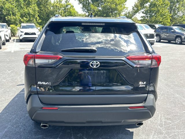 Used 2025 Toyota RAV4 XLE AWD/4WD image 5