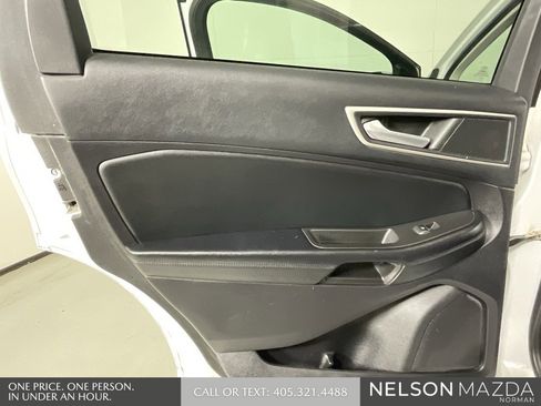 Used 2022 Ford Edge SEL image 22