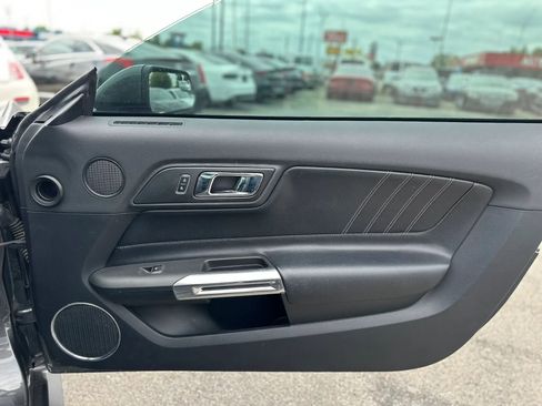 Used 2016 Ford Mustang Premium RWD image 19