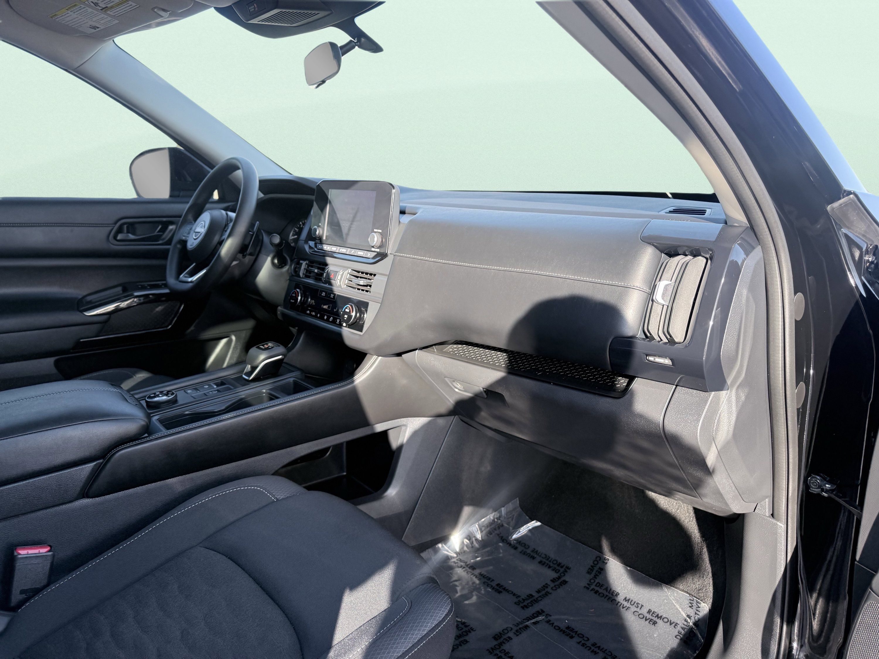 Used 2025 Nissan Pathfinder S AWD/4WD image 47