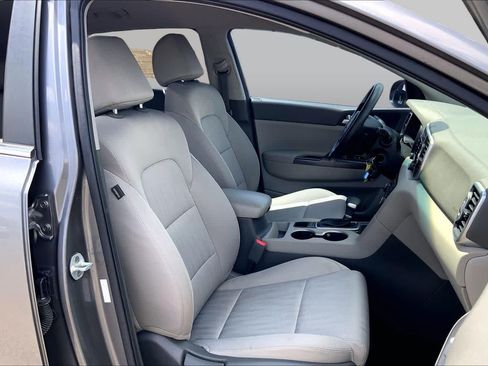 Used 2019 Kia Sportage LX FWD image 9
