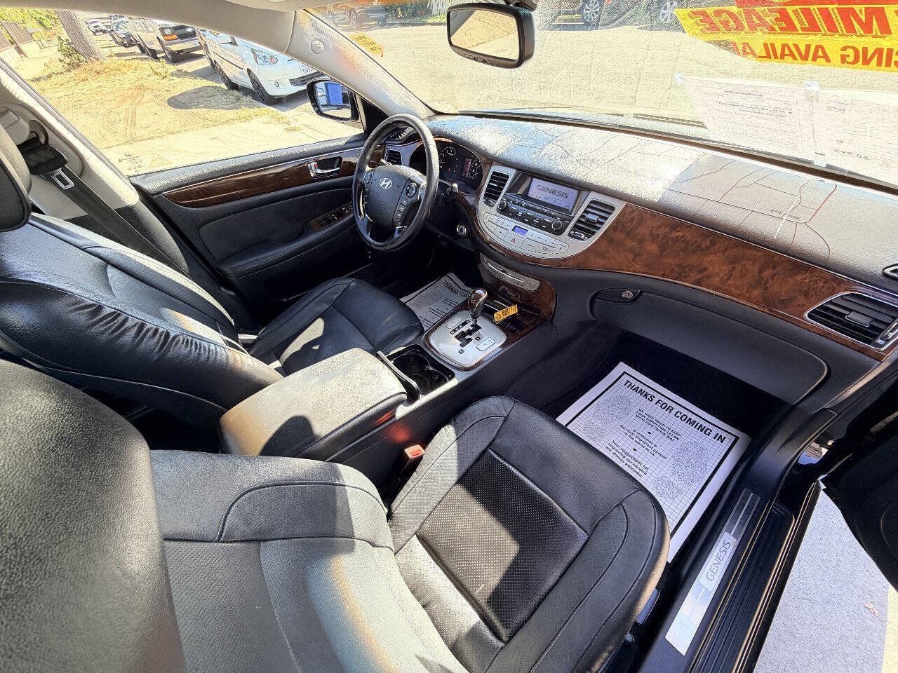 Used 2009 Hyundai Genesis 3.8 RWD image 22