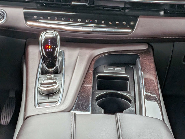 Certified 2024 Cadillac Escalade Sport Platinum w/ LPO, ONYX Package AWD/4WD image 19