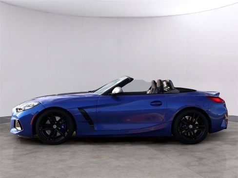Used 2024 BMW Z4 M40i w/ Premium Package image 4