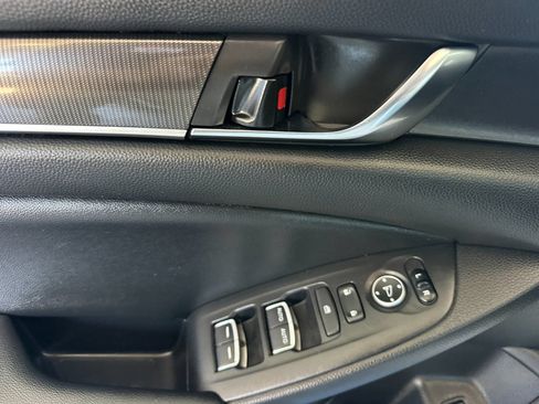 Used 2022 Honda Accord Sport image 10