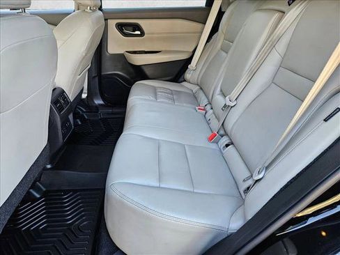 Used 2023 Nissan Rogue SL w/ SL Premium Package image 18