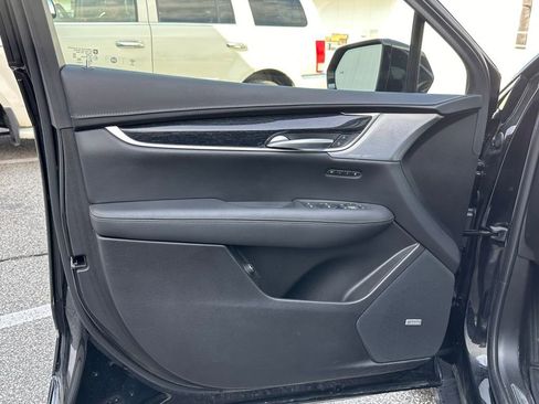 Used 2023 Cadillac XT5 Premium Luxury w/ Technology Package image 12