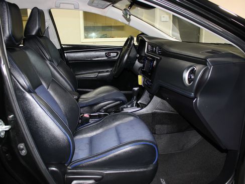 Used 2019 Toyota Corolla SE FWD image 25