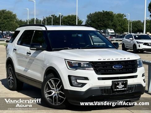 Used 2017 Ford Explorer Sport w/ Equipment Group 401A AWD/4WD image 1