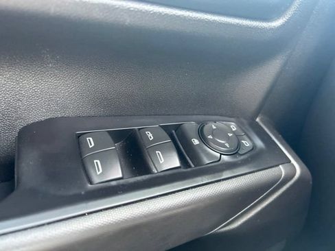 Used 2020 Chevrolet Silverado 1500 Custom w/ Custom Value Package AWD/4WD image 16