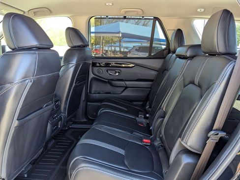Used 2025 Honda Pilot EX-L image 14