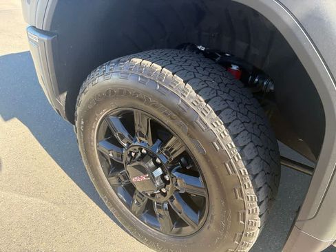 Used 2026 GMC Sierra 2500 AT4 AWD/4WD image 10