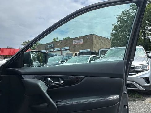 Used 2018 Nissan Rogue SL AWD/4WD image 23