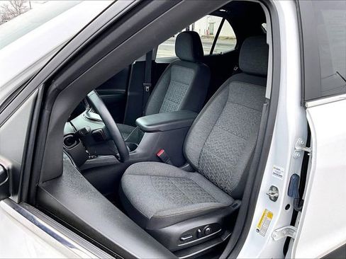 Used 2023 Chevrolet Equinox LT image 10