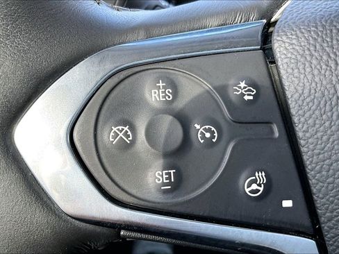 Used 2018 Chevrolet Traverse Premier w/ Driver Confidence II Package image 25