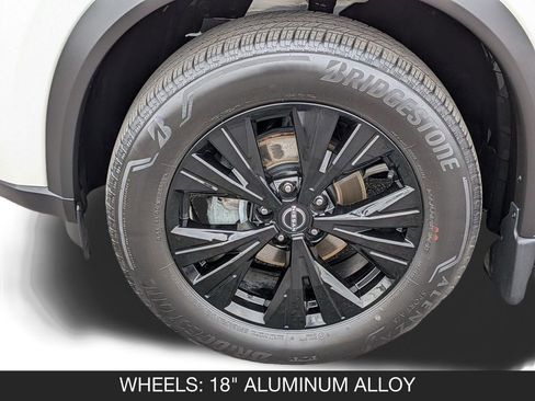 Used 2023 Nissan Rogue SV w/ SV Premium B Package FWD image 10