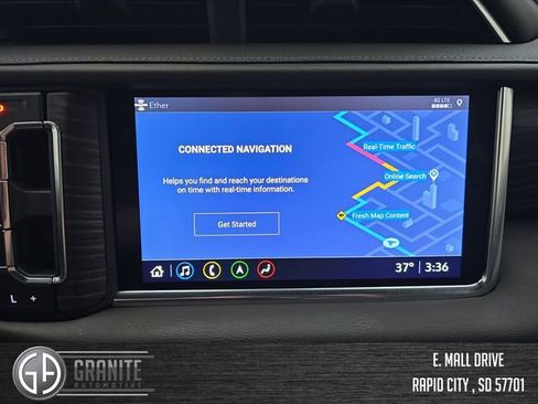 Used 2021 GMC Yukon XL Denali w/ Denali Premium Package image 19