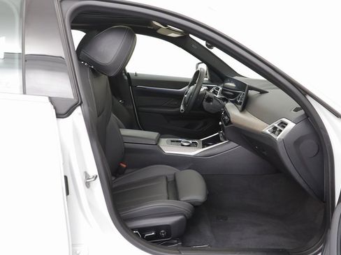 Used 2025 BMW i4 xDrive40i image 19