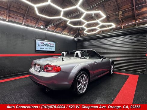 Used 2012 MAZDA MX-5 Miata Sport RWD image 3