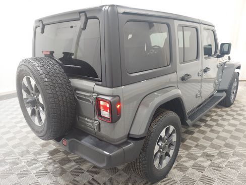 Used 2021 Jeep Wrangler Unlimited Sahara w/ Uconnect 4C Nav & Sound Group AWD/4WD image 3