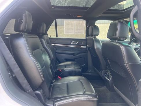 Used 2017 Ford Explorer Limited w/ Equipment Group 301A FWD image 14