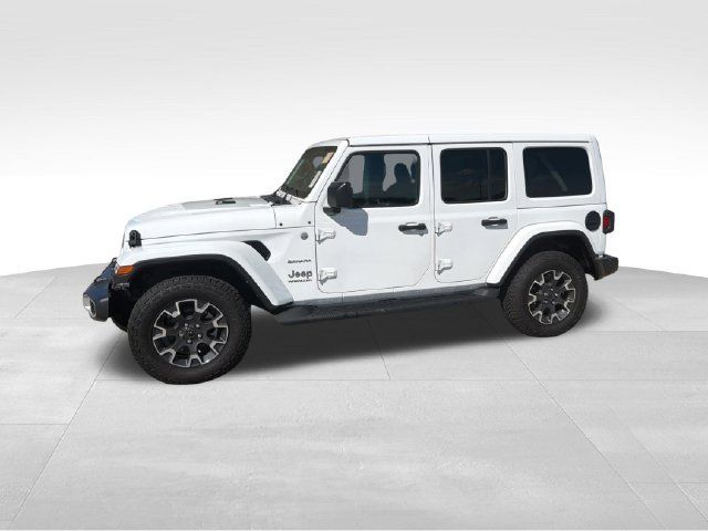 Used 2023 Jeep Wrangler Unlimited Sahara w/ Cold Weather Group AWD/4WD image 7