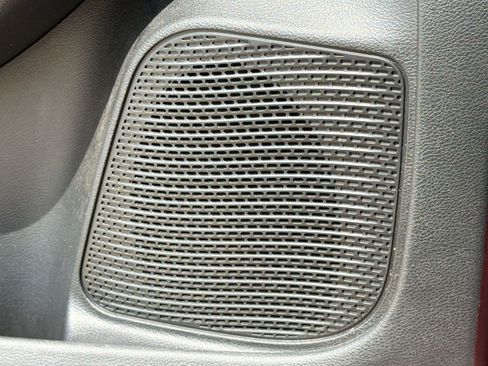 Certified 2025 Chrysler Pacifica Select image 22