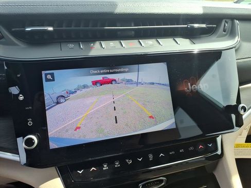 New 2026 Jeep Grand Cherokee Limited AWD/4WD image 19