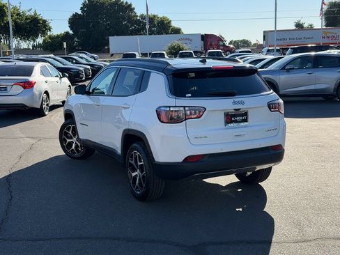 Used 2024 Jeep Compass Limited AWD/4WD image 9