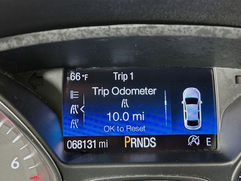 Used 2019 Ford Escape Titanium image 17