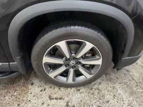 Used 2023 Honda Pilot Elite image 13