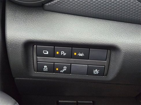 Used 2024 Nissan Kicks S image 29