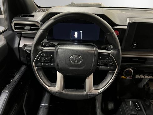 Used 2025 Toyota 4Runner TRD Off-Road image 28