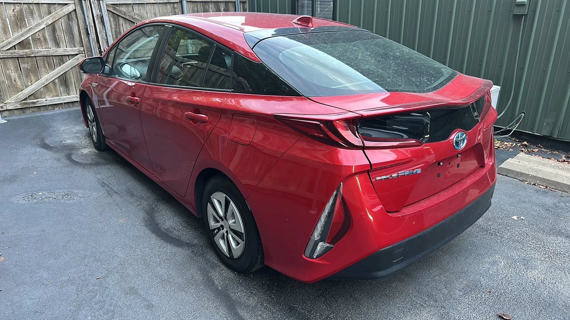 Used 2021 Toyota Prius Prime LE FWD image 4