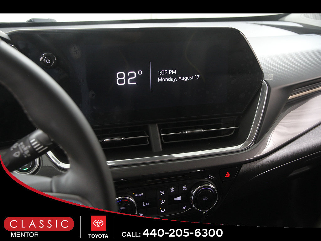 Used 2024 Chevrolet Trax ACTIV w/ Sunroof Package FWD image 9