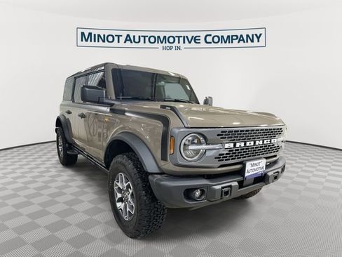 Used 2025 Ford Bronco Badlands AWD/4WD image 1